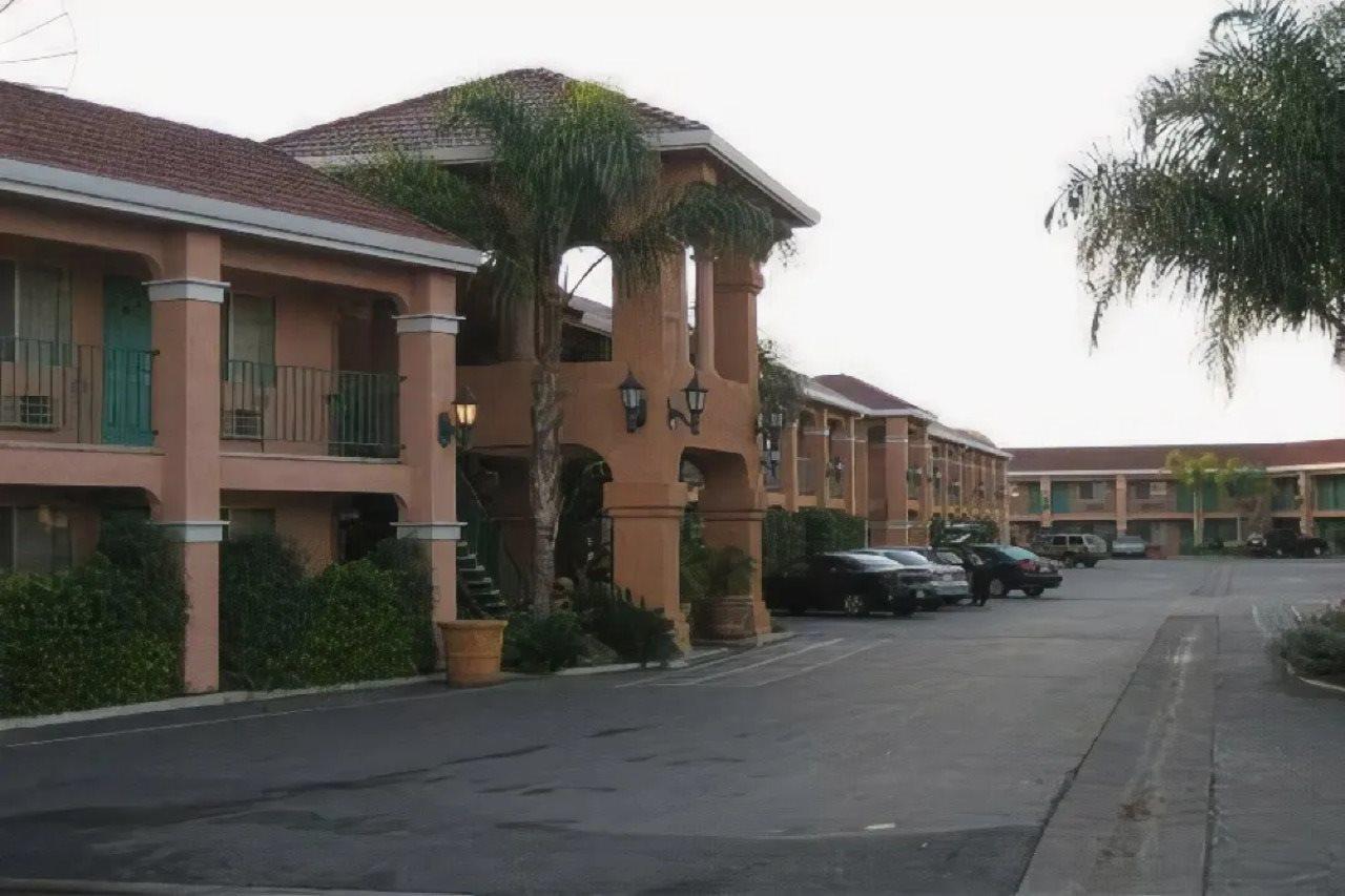 Merced Inn & Suites Ngoại thất bức ảnh