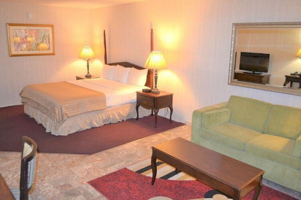 Merced Inn & Suites Ngoại thất bức ảnh