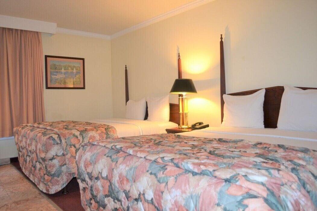 Merced Inn & Suites Ngoại thất bức ảnh