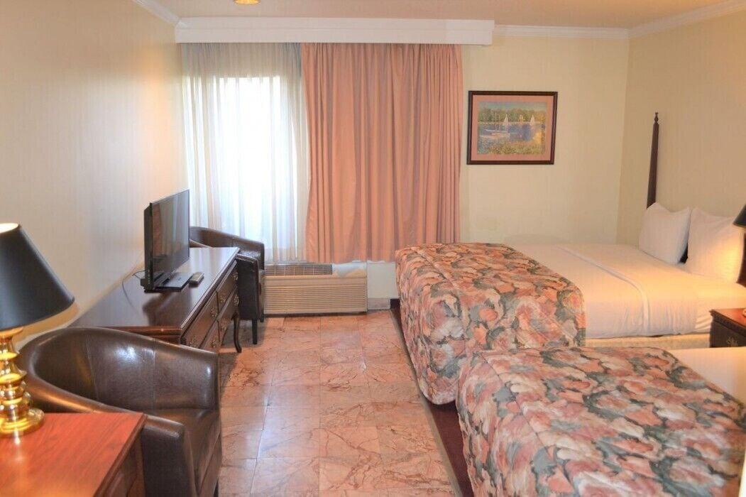 Merced Inn & Suites Ngoại thất bức ảnh